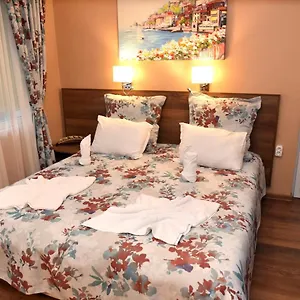 City Apartments Daire Varna